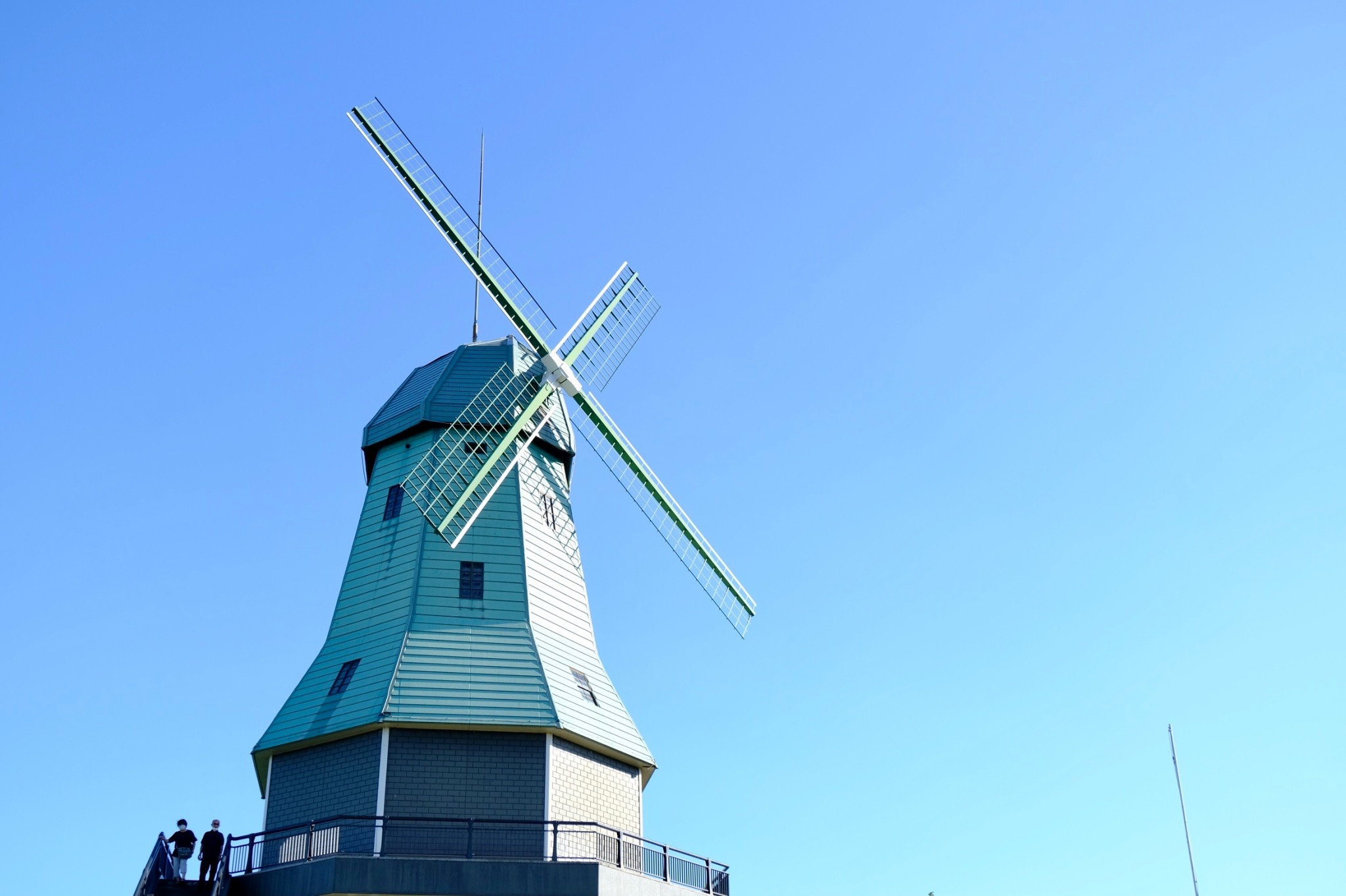 ミスチルとか歌う