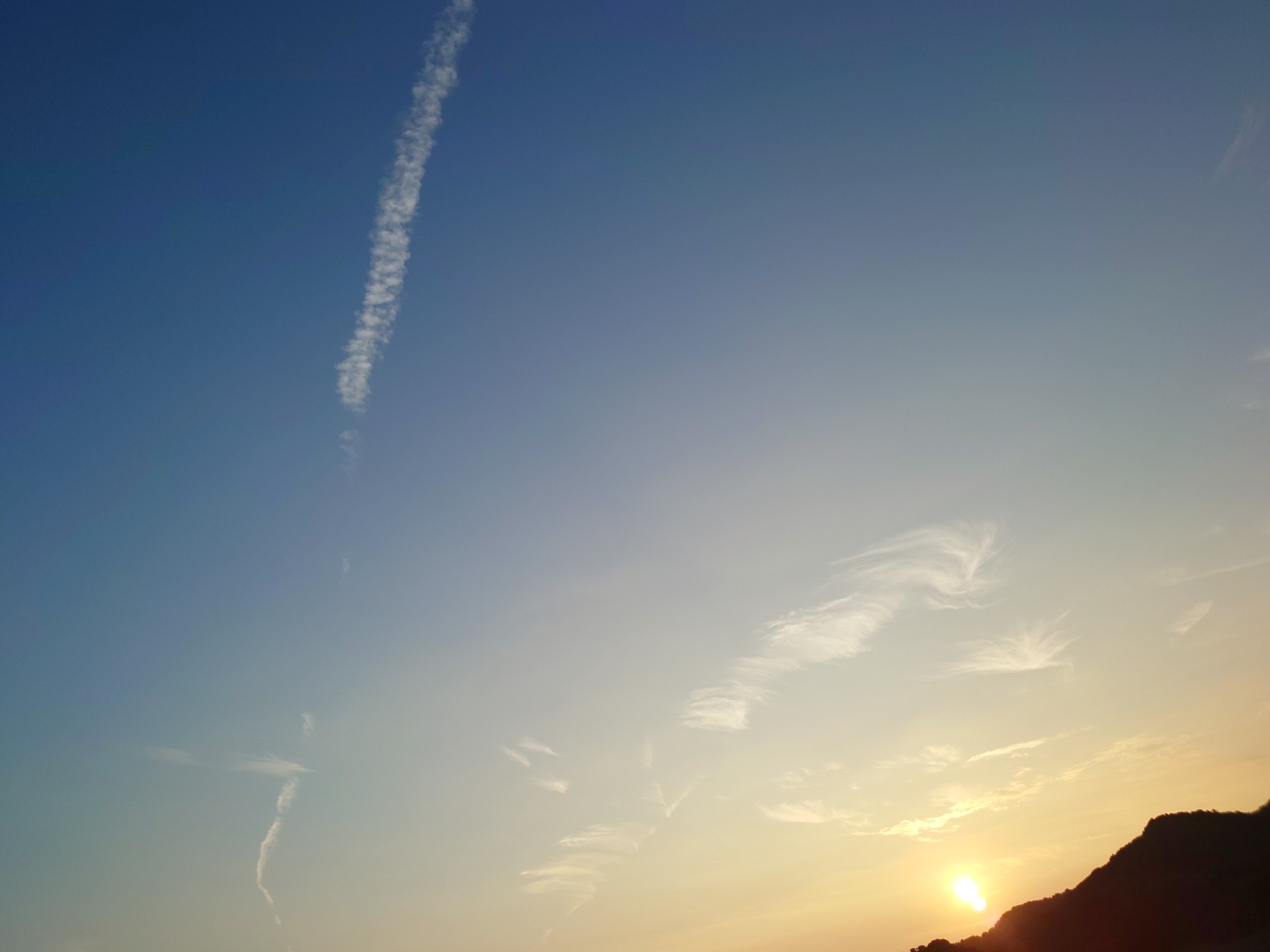 眠気を誘う 2024 楓 流れ星