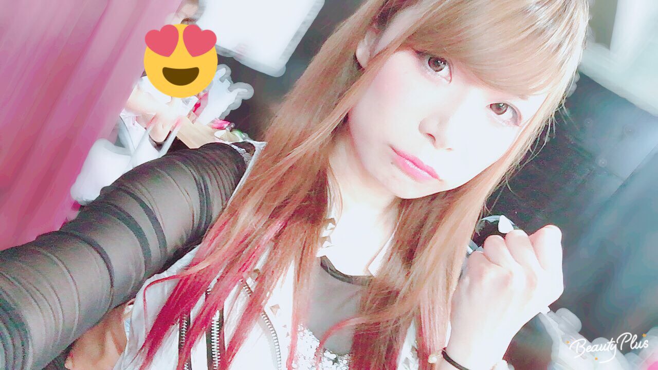くろさきゆきなです。初配信