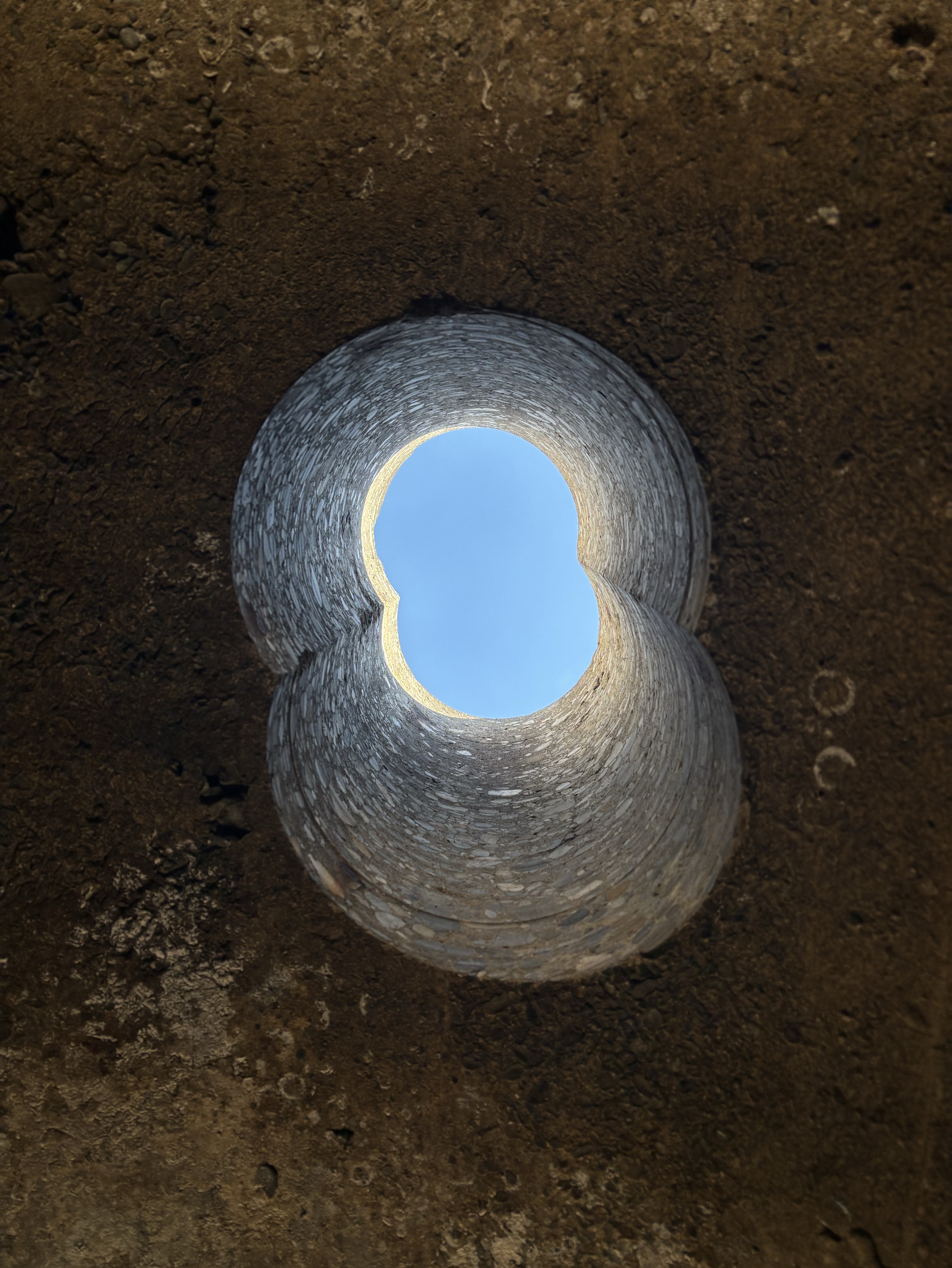 爪からシンナー香る会、話題がねぇ…