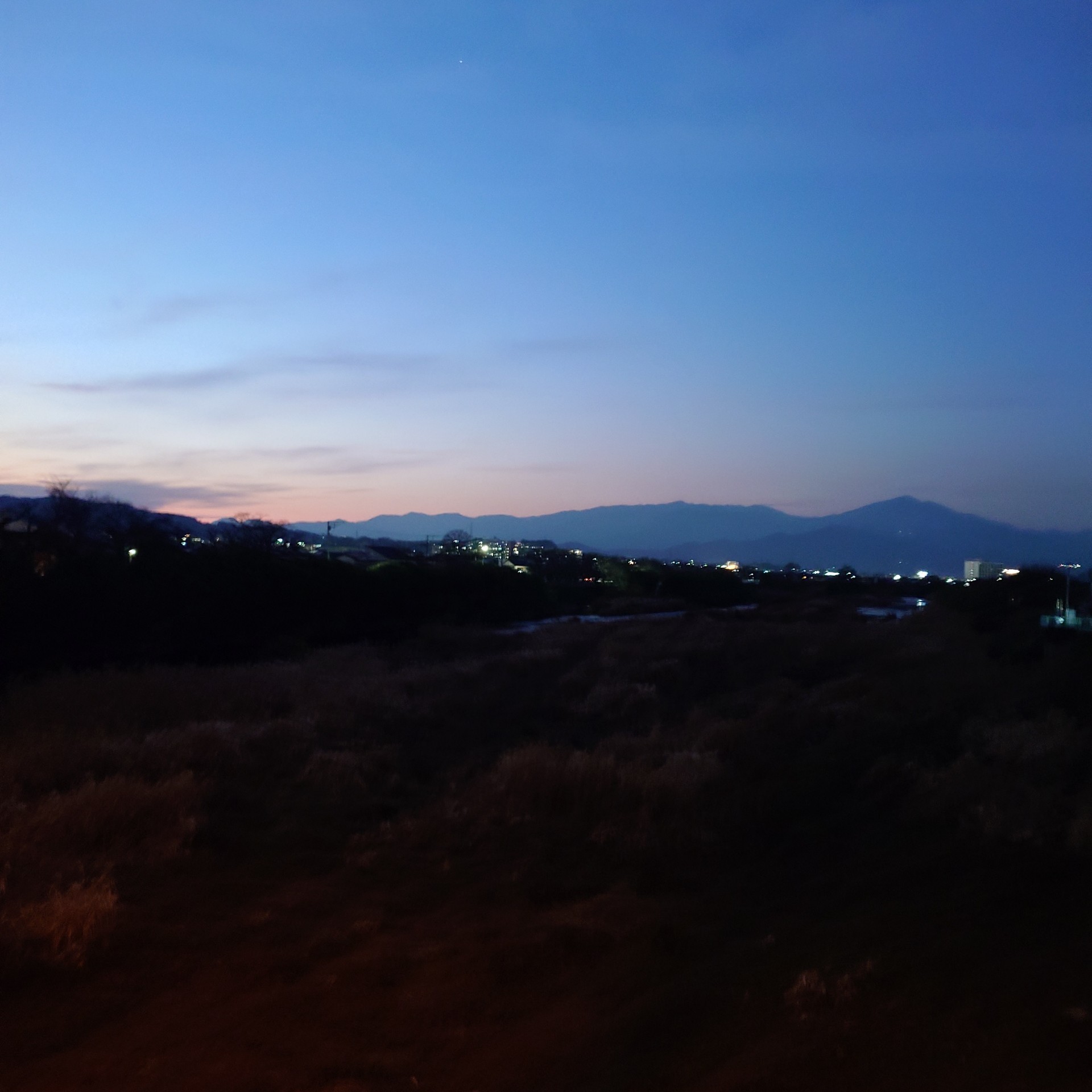 コラボ自由@12時間勤務帰りの男