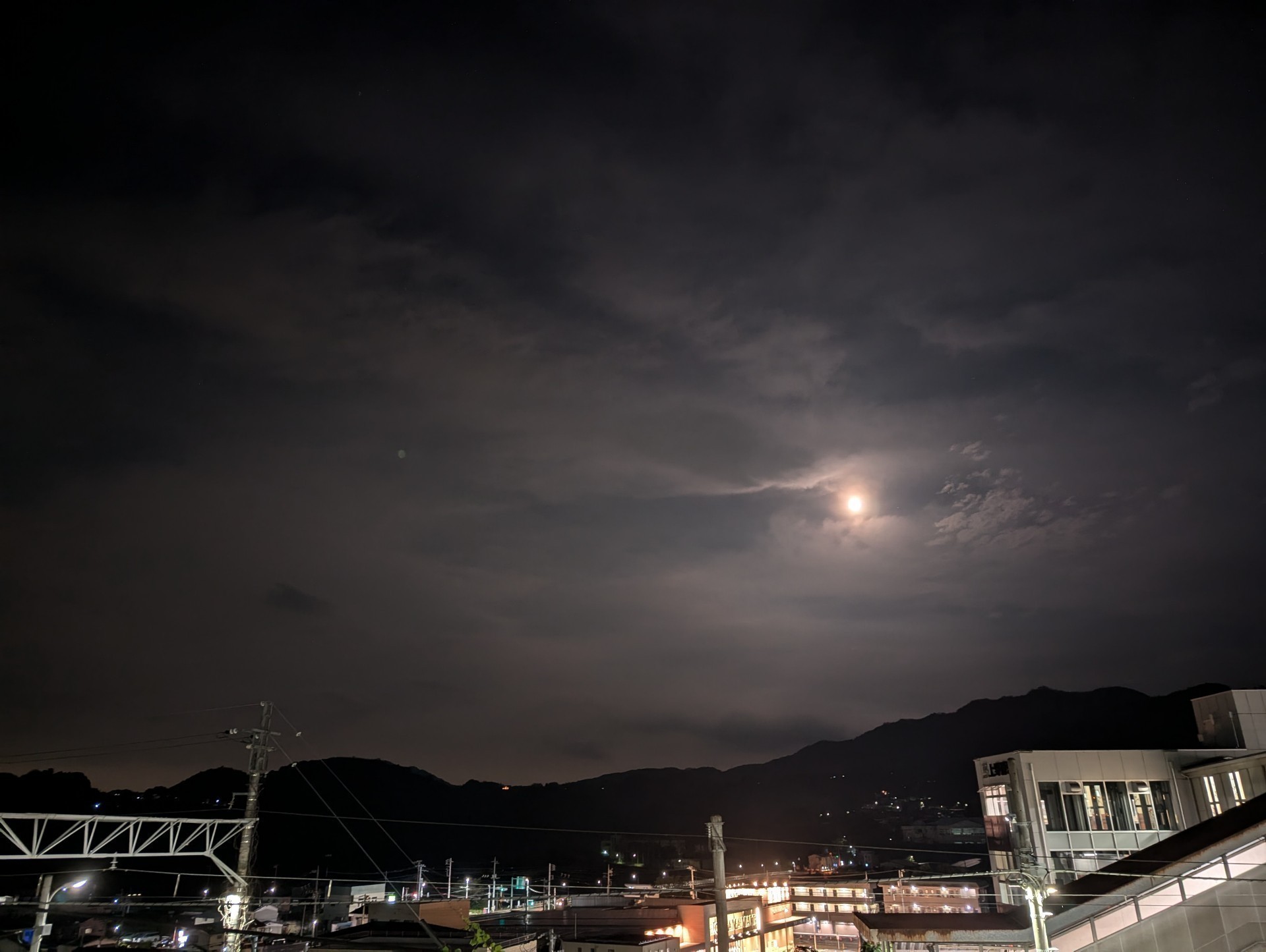 低音男性声で寝かせます、いや寝ます