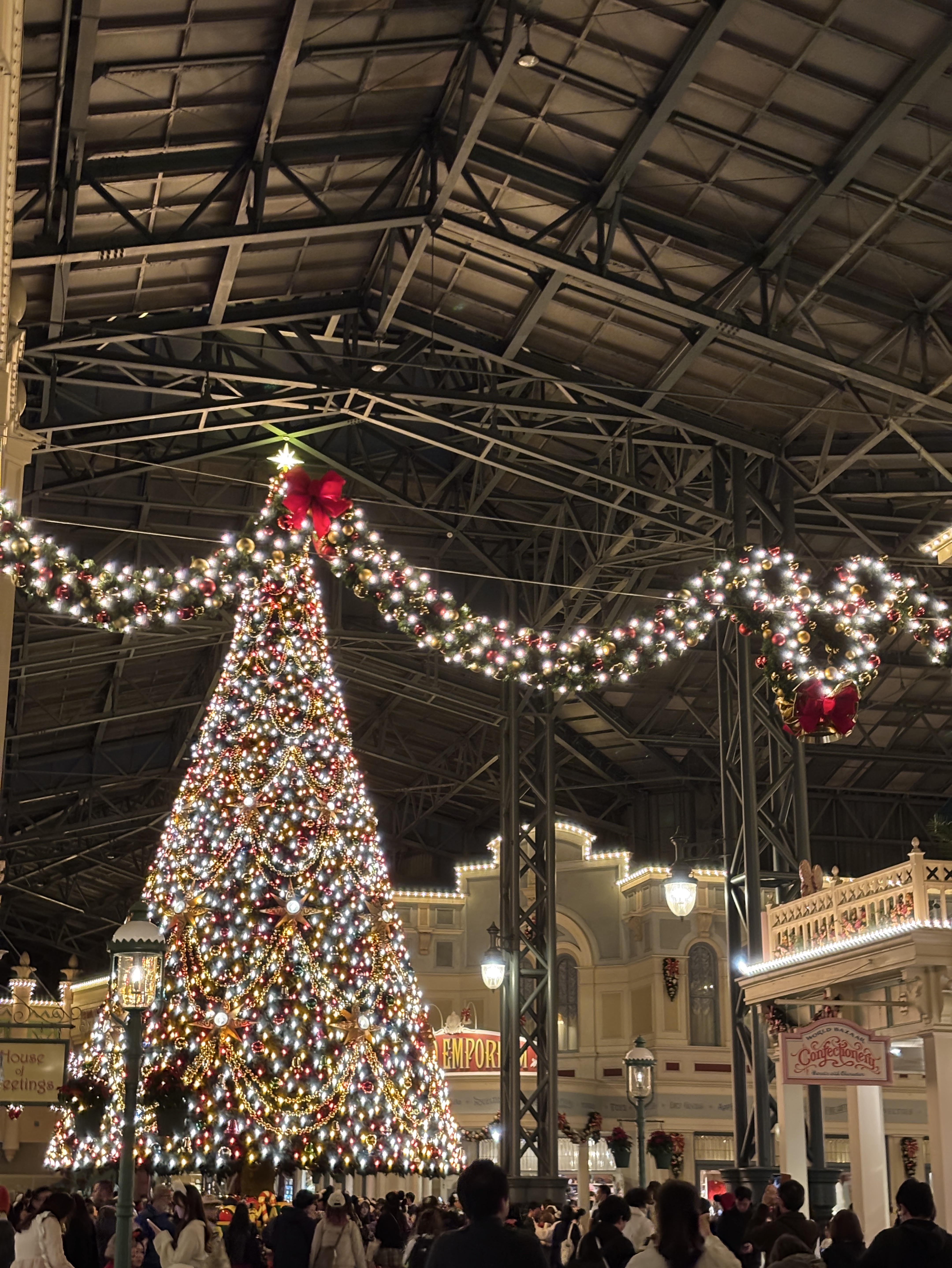 お昼はここ！みんないらっしゃい！