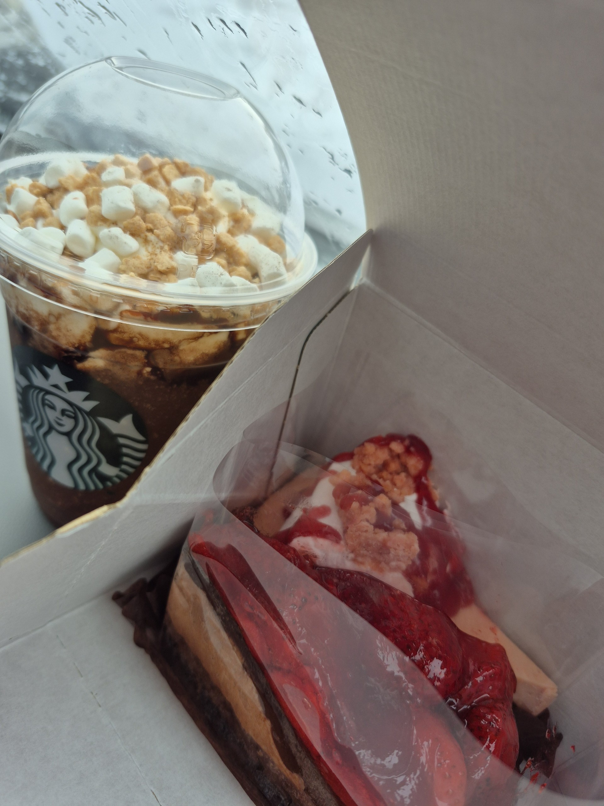 スタバへGO☕️✨