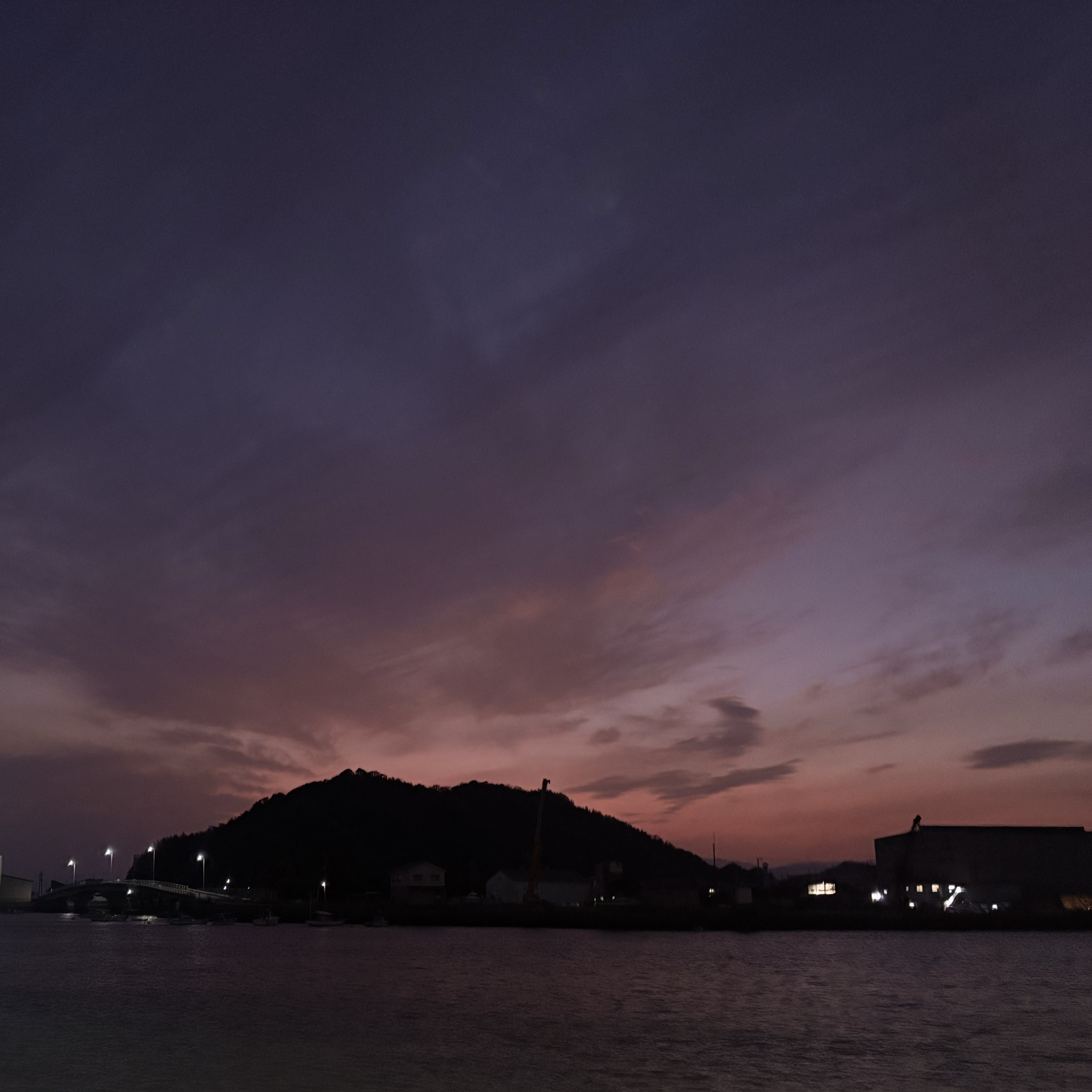 起きてる人だけおいで