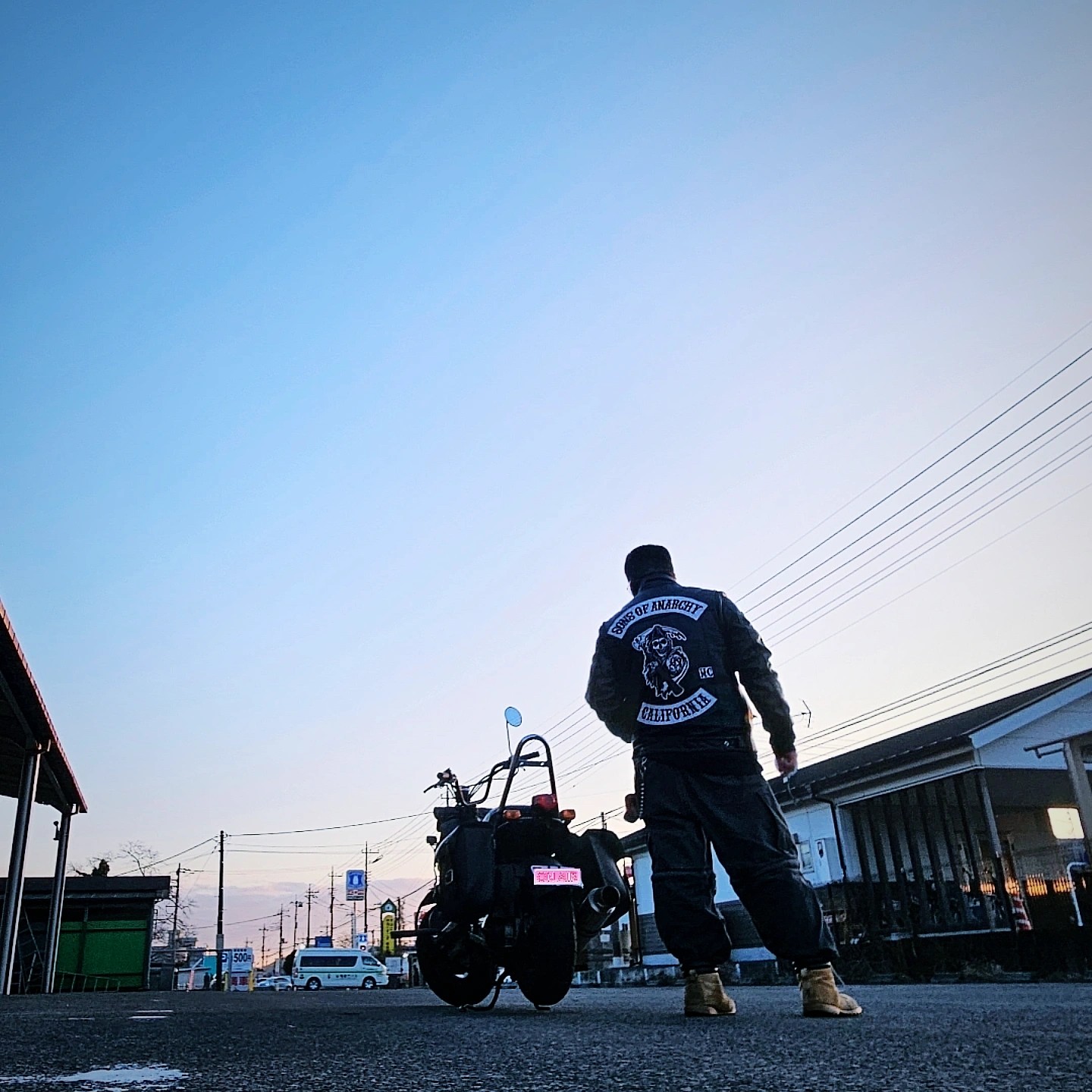 夜中だし、しんみりした話ししようぜ