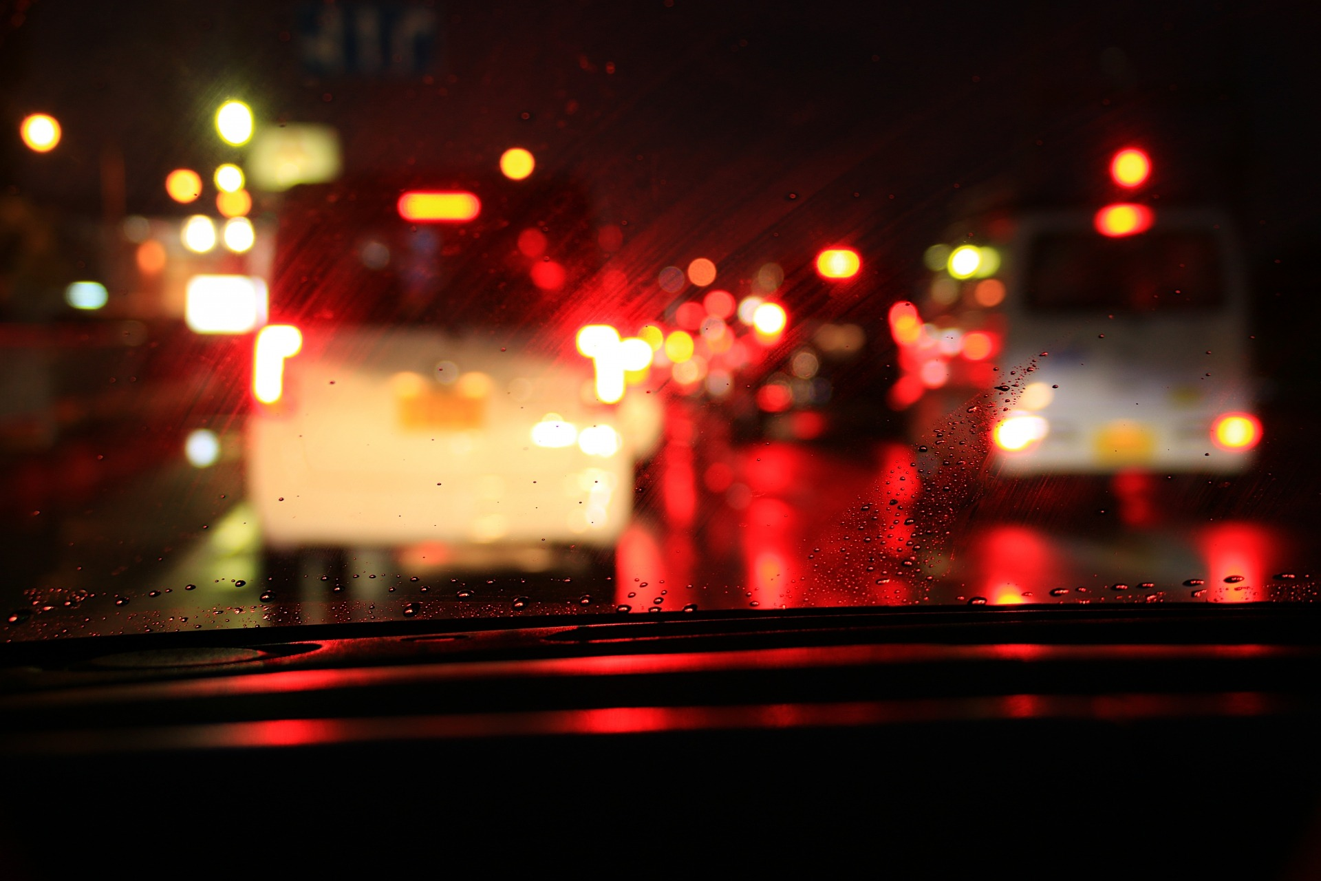 暇なのに話す話題もなく