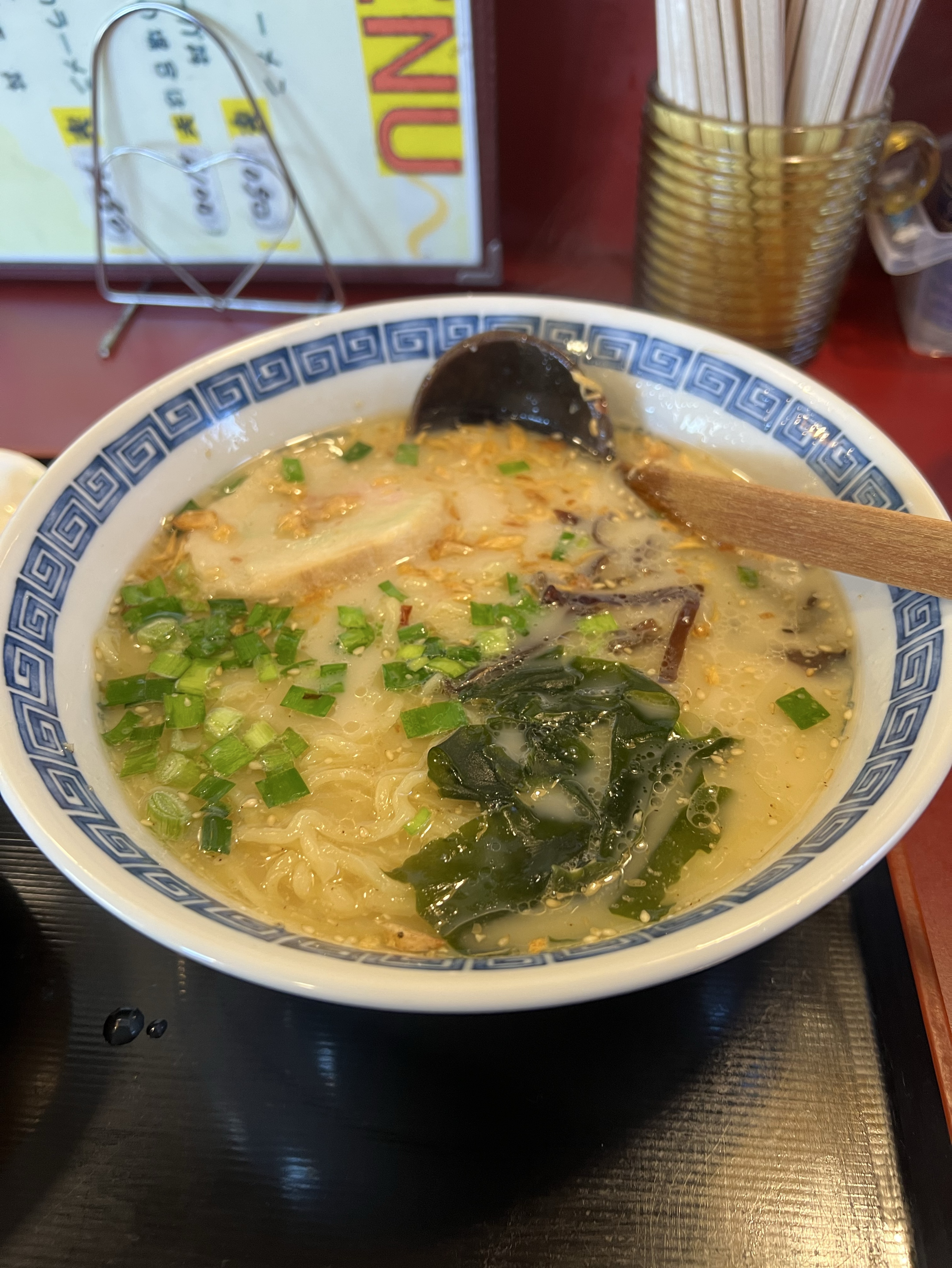 おじさんはラーメン背景しがち
