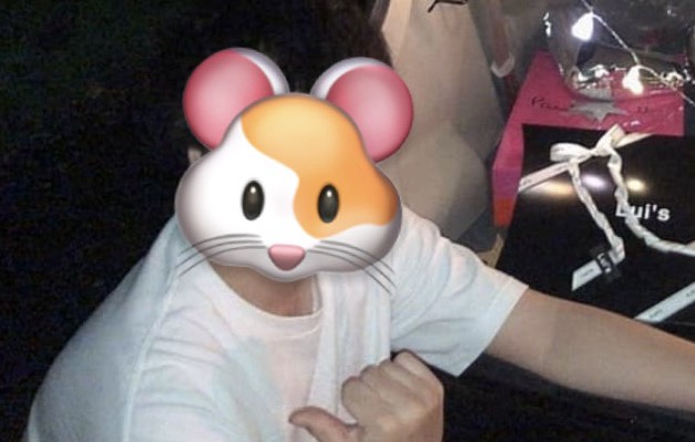 なーに見てんの？🙂‍↕️♡