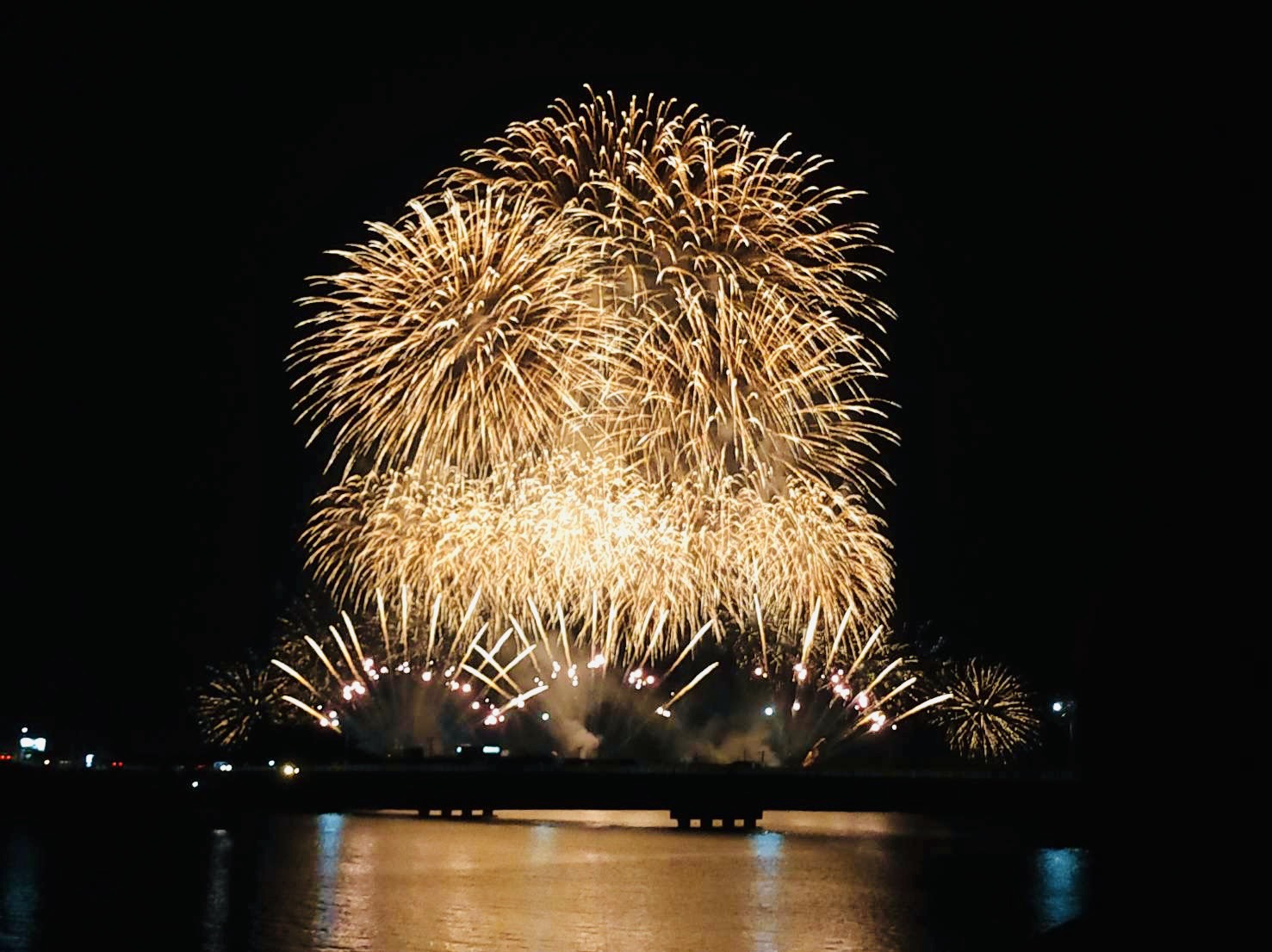 spoonで源泉徴収適応されますか？