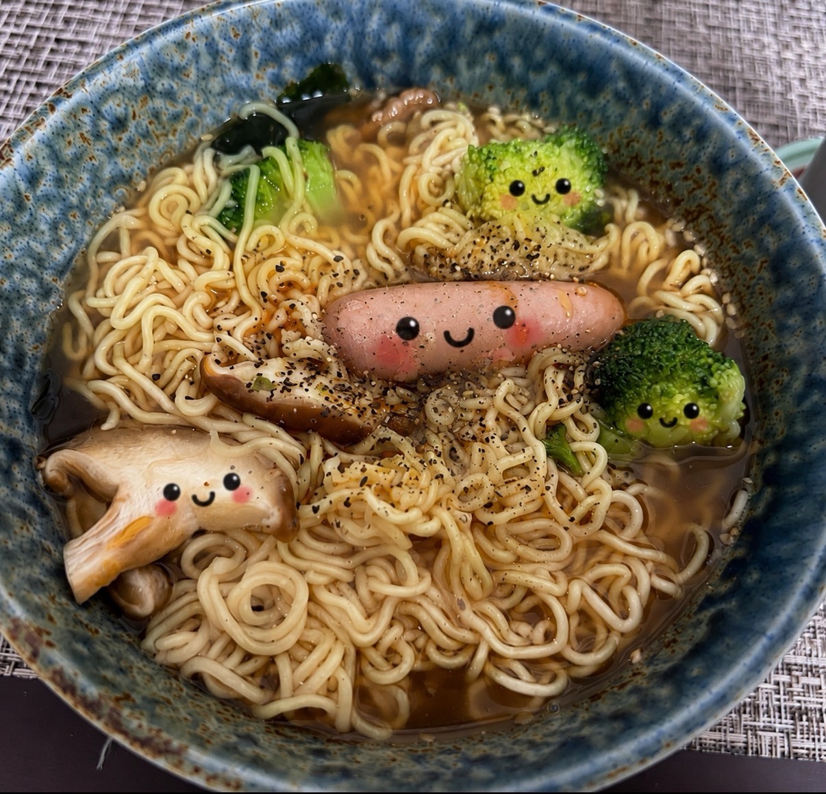 お昼休み！一緒に食べよ！(^^)