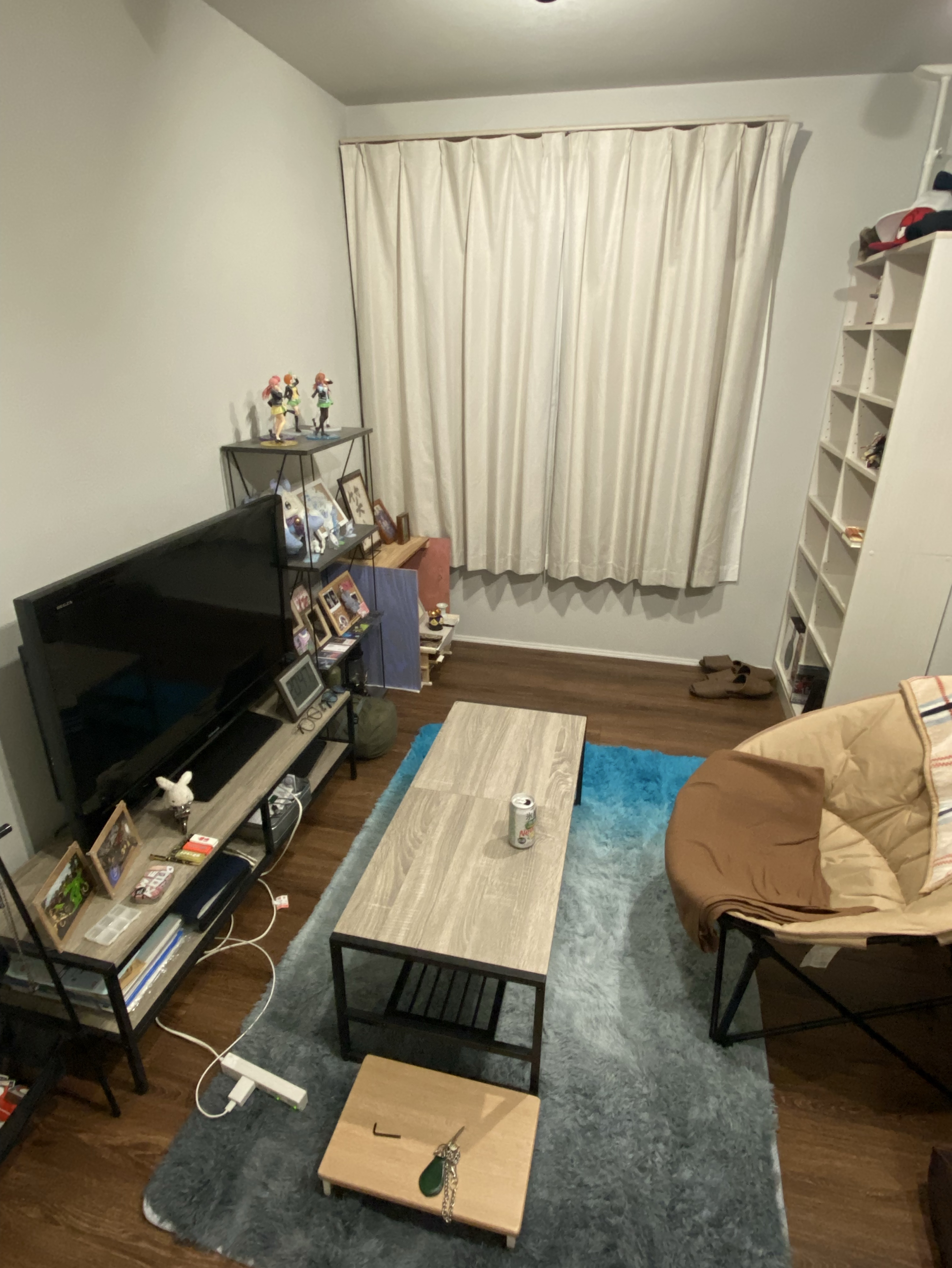 机を組み立てる枠