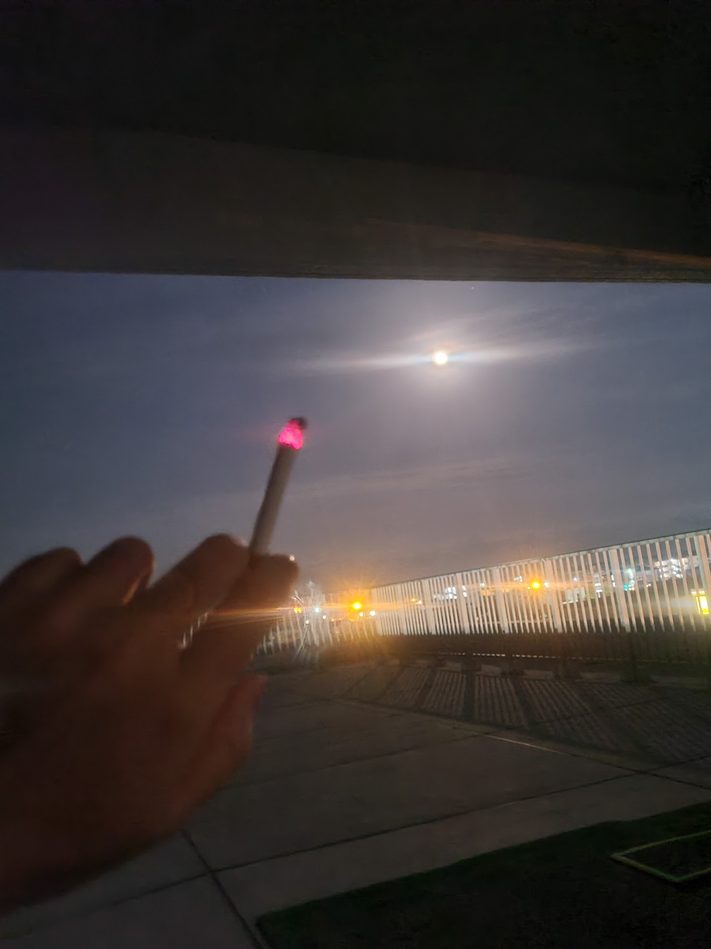𝟏𝐩.