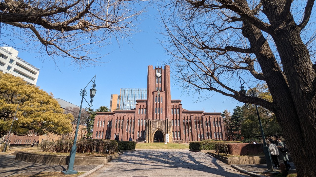 あずᐕ)ﾉ📖´-