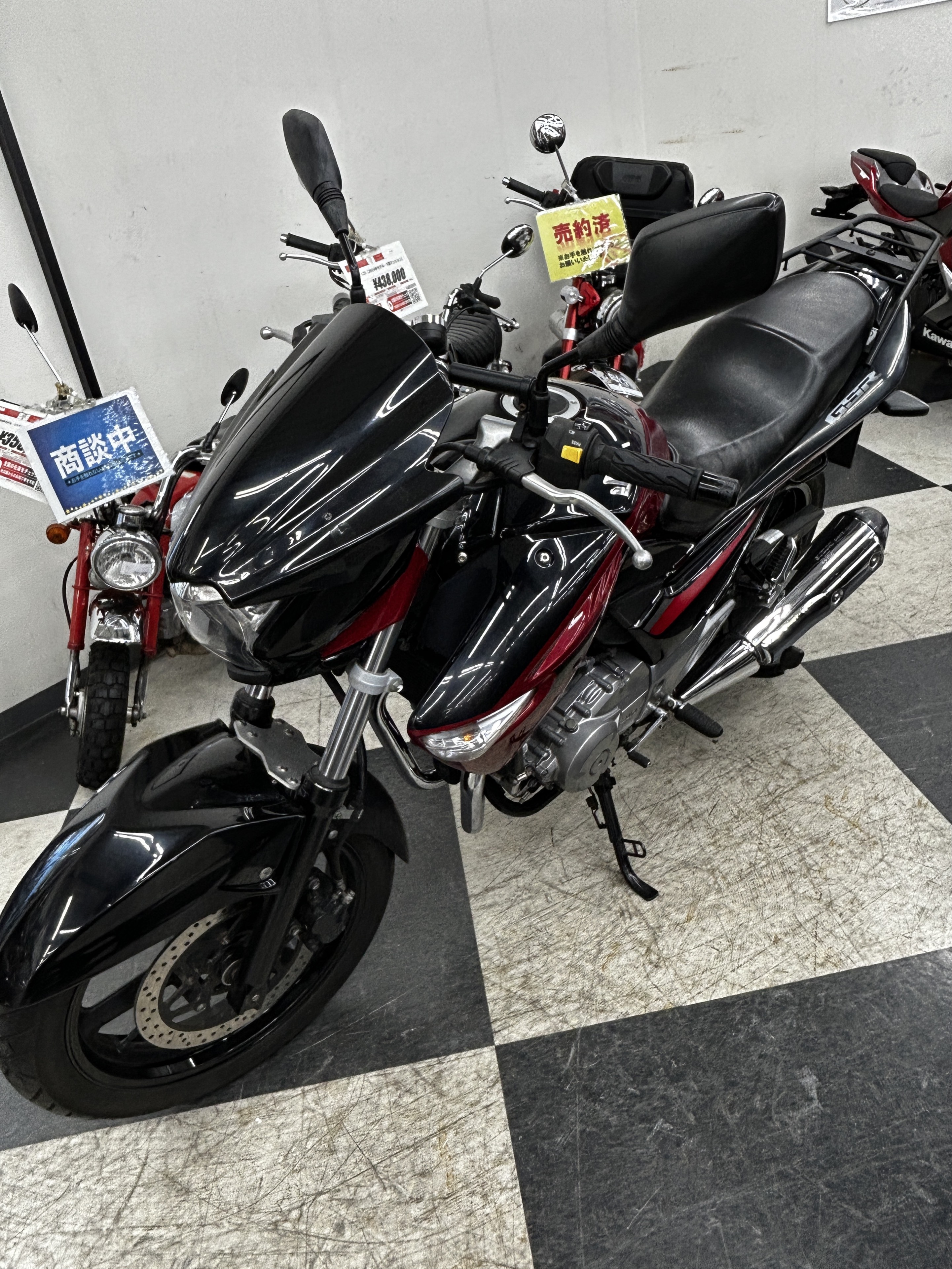 Hirokaku  ギター販売中