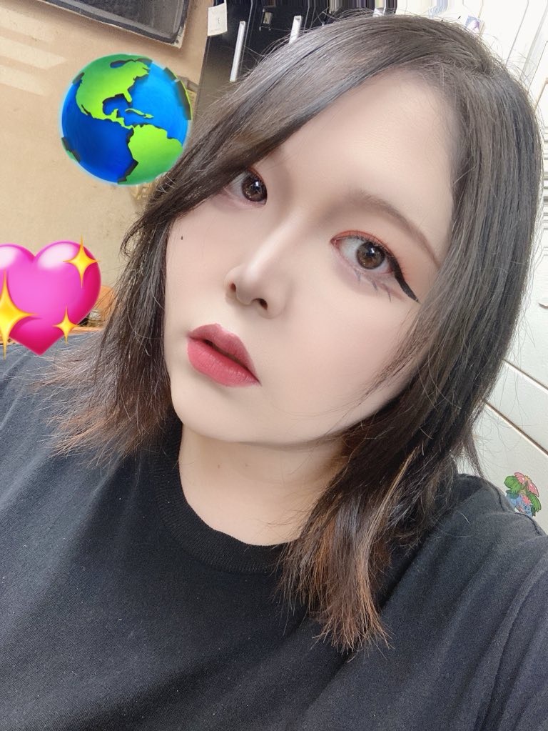 ゲロボイス女の喫煙所