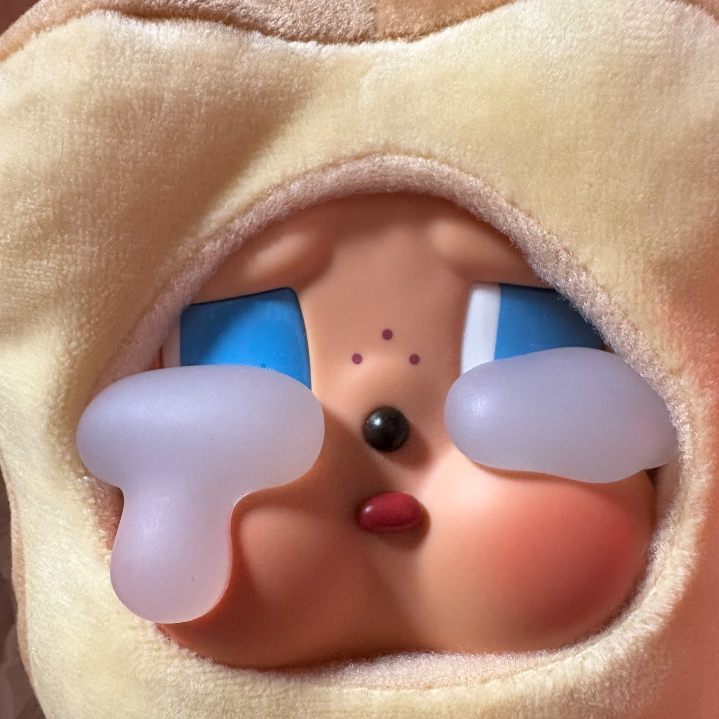 (⊃=͟͟͞͞⊃=͟͟͞͞⊃ º言º🍞