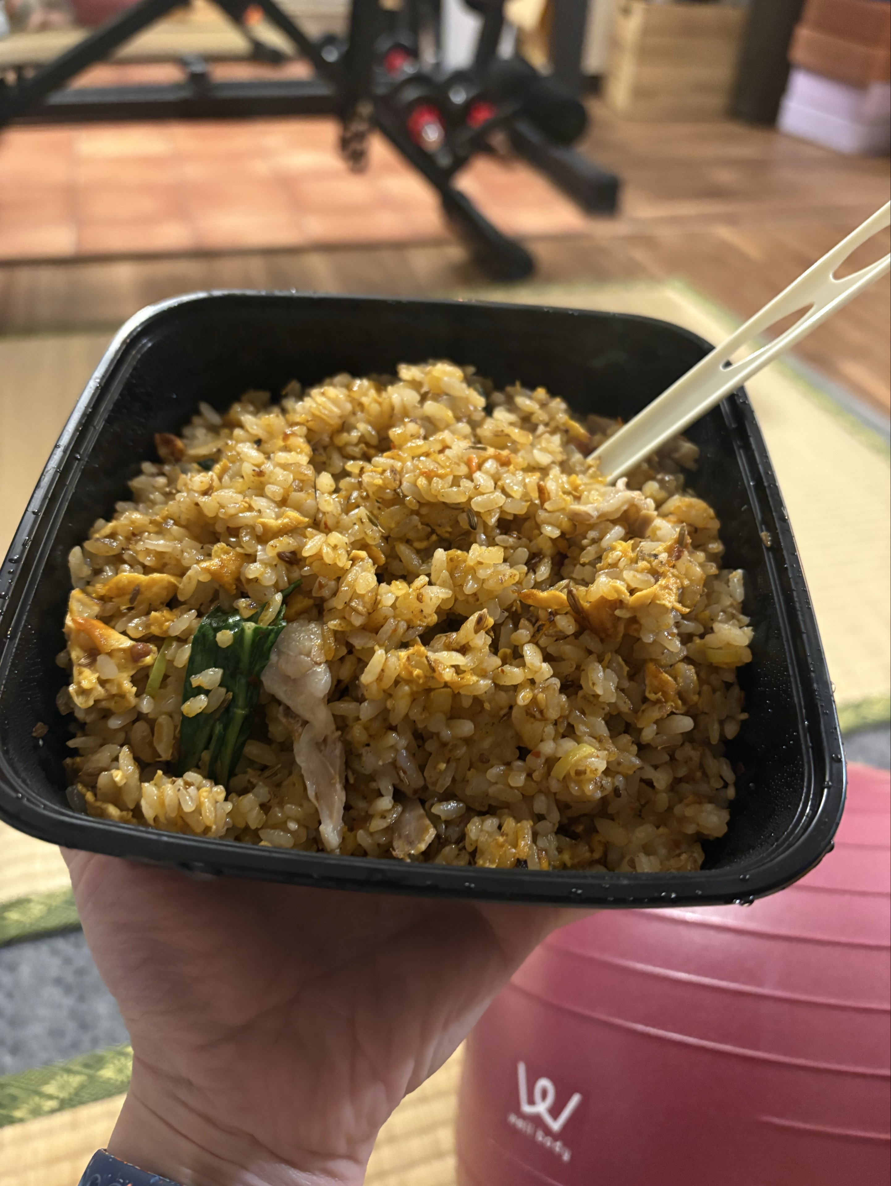 生活 するカエル.　　　　　　　　　.🦖